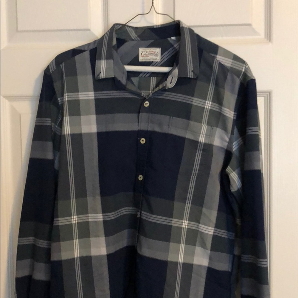 7 Diamonds Button Down